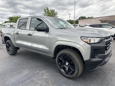 Used 2023 Chevrolet Colorado W/T RWD image 5