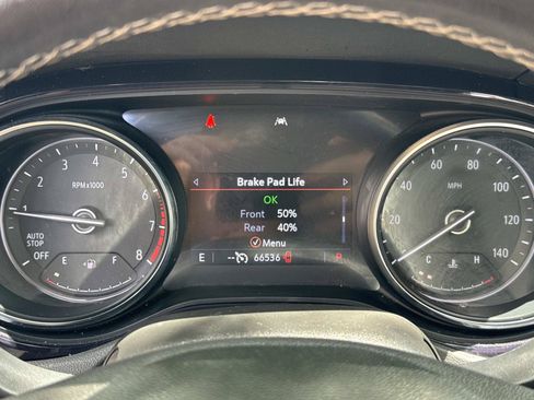 Used 2021 Buick Encore GX Select w/ Sport Touring Package FWD image 19