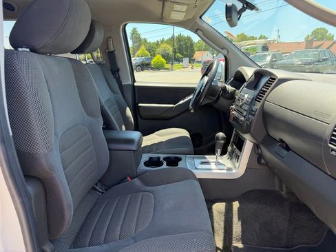 Used 2012 Nissan Pathfinder SV w/ Protection Pkg AWD/4WD image 32