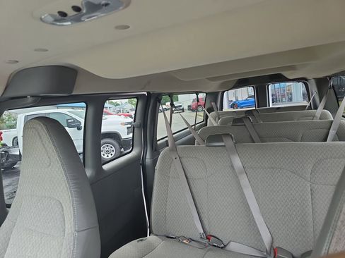 Used 2025 GMC Savana 3500 LT w/ LT Preferred Equipment Group RWD image 23