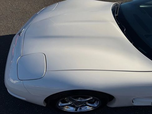 Used 2003 Chevrolet Corvette Coupe w/ Preferred Equipment Group image 44