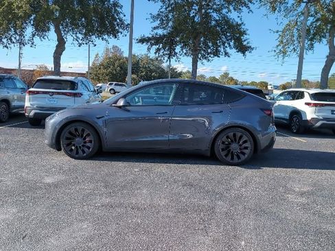Used 2022 Tesla Model Y Performance image 3
