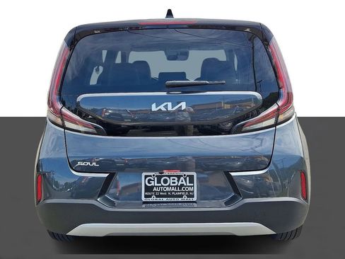 Used 2025 Kia Soul LX FWD image 6