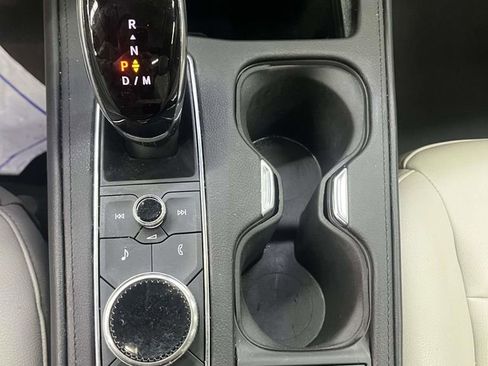 Used 2023 Cadillac XT4 Luxury w/ Cold Weather Package AWD/4WD image 21
