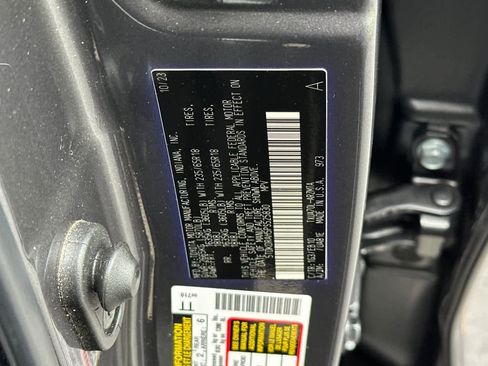 Used 2023 Toyota Highlander XLE image 33