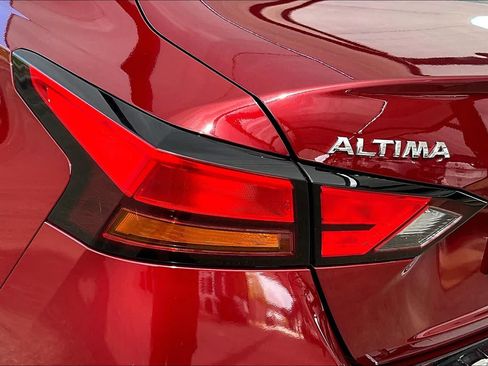 Used 2022 Nissan Altima 2.5 SV w/ SV Premium Package FWD image 56