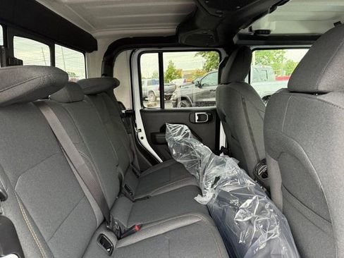 New 2025 Jeep Gladiator Willys image 11