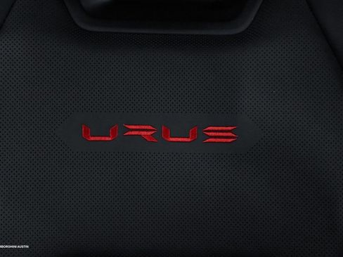 Used 2023 Lamborghini Urus Performante AWD/4WD image 33