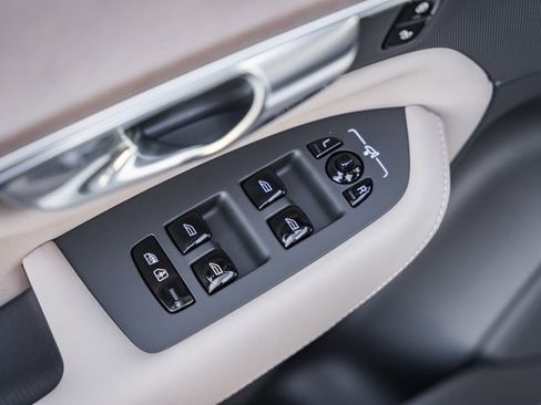 New 2026 Volvo XC90 T8 Plus image 39