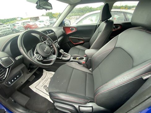 Used 2023 Kia Soul GT-Line FWD image 7