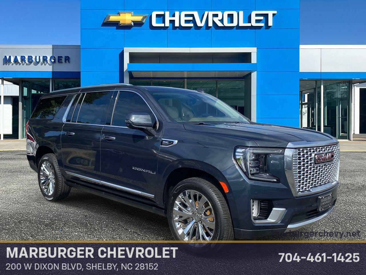 Used 2022 GMC Yukon XL Denali w/ Denali Ultimate Package AWD/4WD image 1