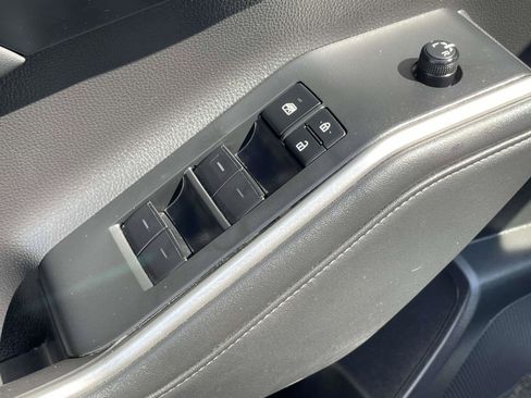 Used 2022 Toyota Highlander XSE AWD/4WD image 21