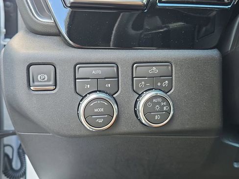 New 2026 GMC Sierra 1500 Elevation AWD/4WD image 24