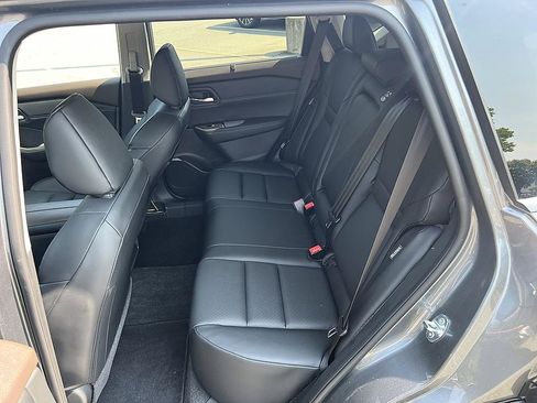Certified 2023 Nissan Rogue SV w/ SV Premium B Package FWD image 14