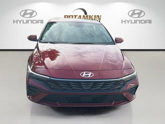 Certified 2025 Hyundai Elantra SEL FWD video 2