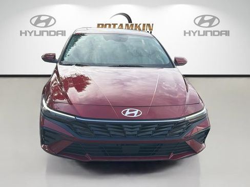 Certified 2025 Hyundai Elantra SEL FWD image 2
