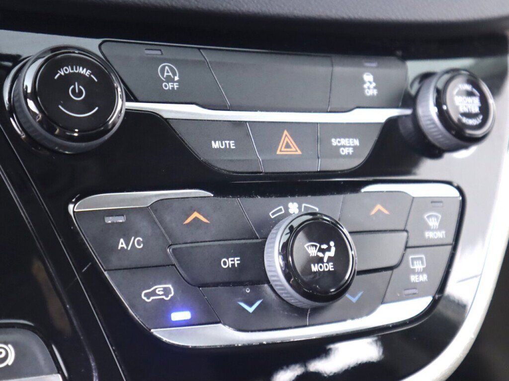 Used 2021 Chrysler Voyager LX w/ Cold Weather Group FWD image 21