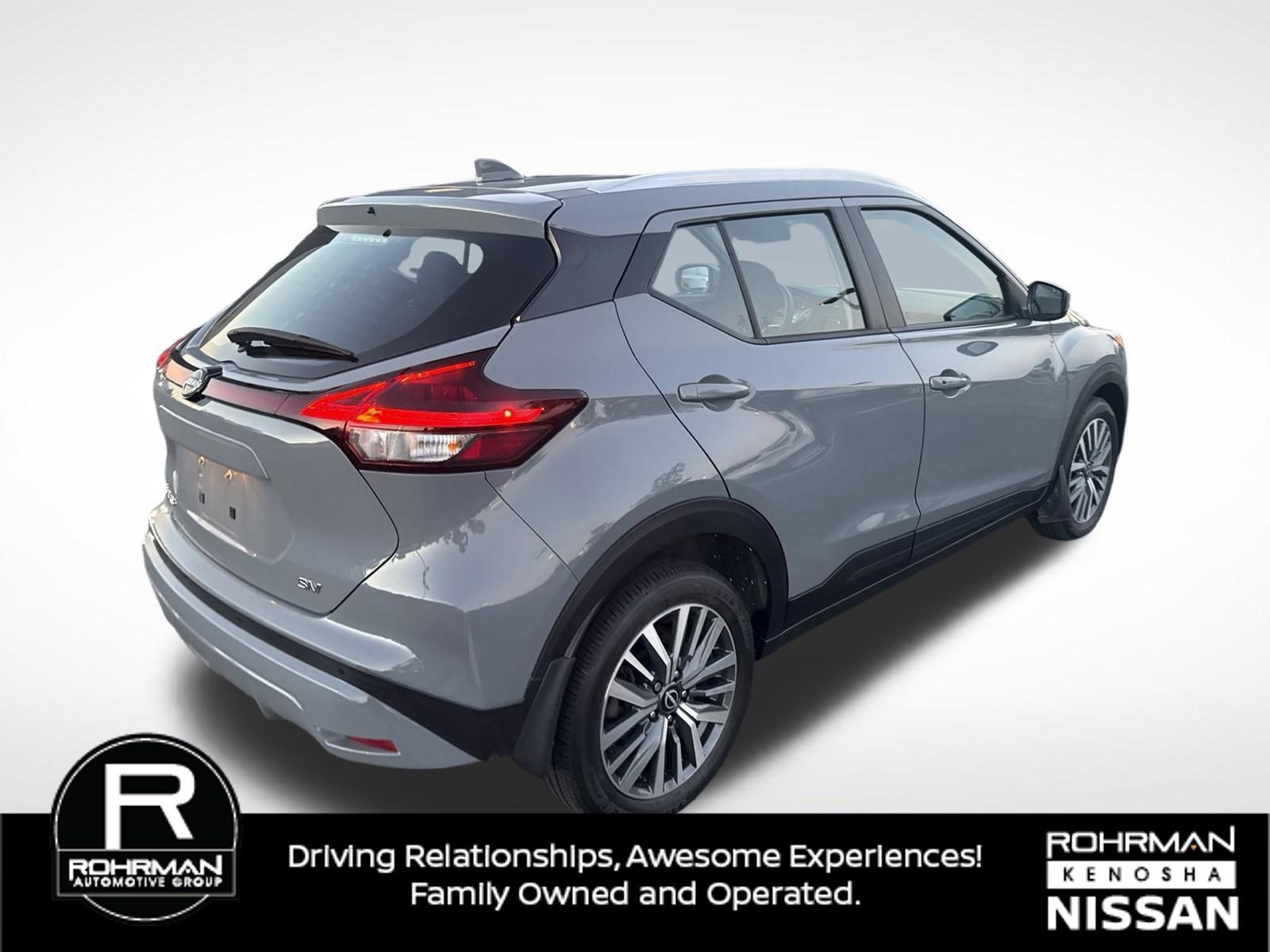 Used 2023 Nissan Kicks SV w/ Interior Electronics Package FWD image 6