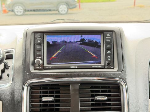 Used 2020 Dodge Grand Caravan GT FWD image 20