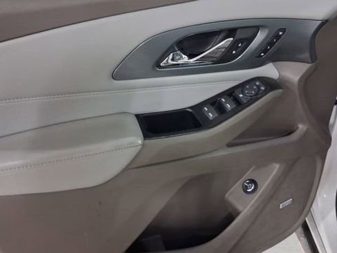 Used 2019 Chevrolet Traverse Premier w/ Driver Confidence II Package FWD image 26