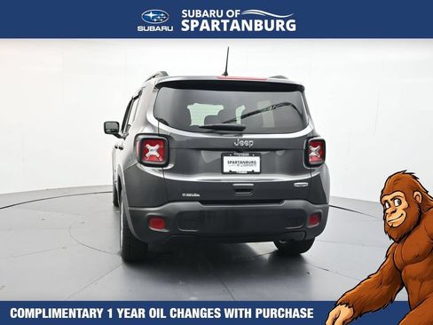 Used 2020 Jeep Renegade Latitude FWD image 7