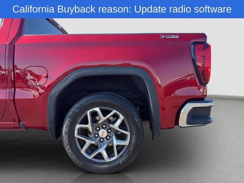 Used 2023 GMC Sierra 1500 SLT AWD/4WD image 31