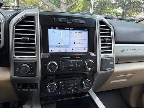 Used 2017 Ford F250 Lariat w/ Lariat Value Package AWD/4WD image 21