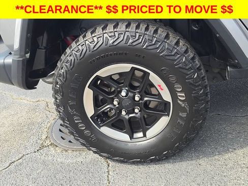 Used 2018 Jeep Wrangler Unlimited Rubicon w/ Cold Weather Group AWD/4WD image 34