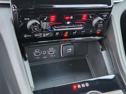 New 2025 Jeep Grand Cherokee L Altitude AWD/4WD image 24
