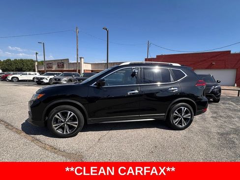 Used 2020 Nissan Rogue SV w/ Premium Package FWD image 2