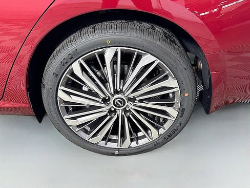 New 2025 Nissan Altima 2.5 SL image 32