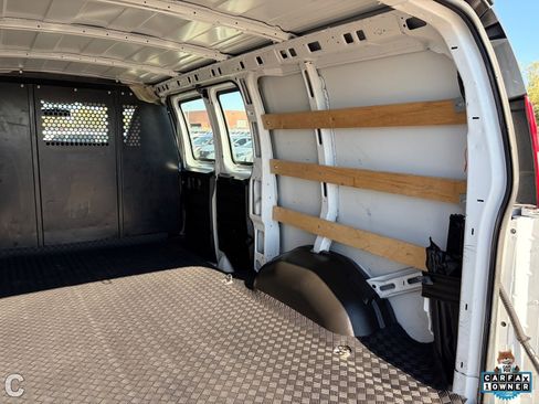 Used 2024 GMC Savana 2500 w/ Driver Convenience Package image 23