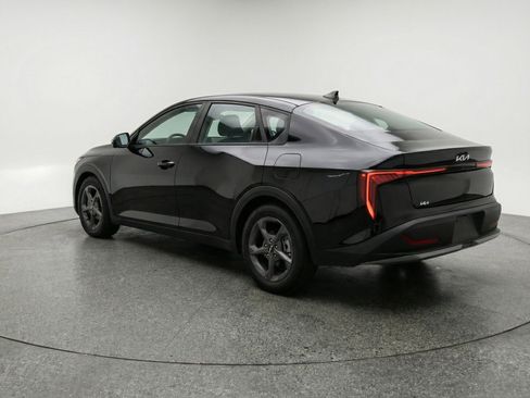 Used 2025 Kia K4 FWD image 6