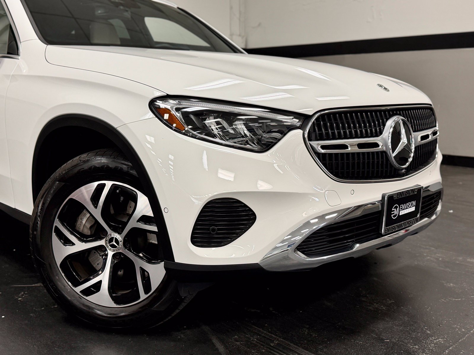 Used 2026 Mercedes-Benz GLC 350e 4MATIC image 3