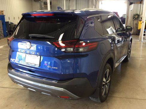 Used 2023 Nissan Rogue SL w/ SL Premium Package image 8