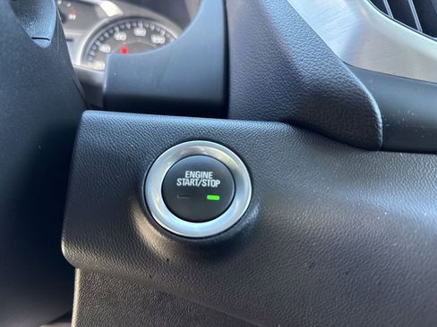 Used 2024 GMC Terrain SLE AWD/4WD image 26