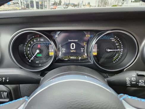 Used 2023 Jeep Wrangler Unlimited Rubicon 4xe w/ Steel Bumper Group image 21