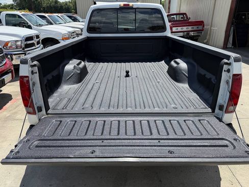 Used 2000 Ford F350 XLT AWD/4WD image 12
