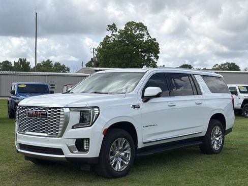 Used 2021 GMC Yukon XL Denali RWD image 13
