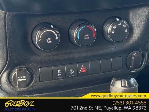 Used 2011 Jeep Wrangler Sport AWD/4WD image 19