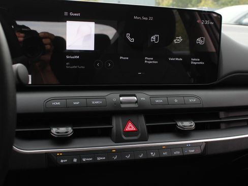 New 2025 Kia K4 LXS image 12