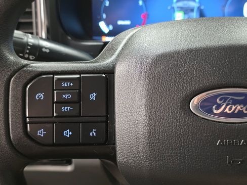 Used 2023 Ford F250 XLT w/ XLT Premium Package AWD/4WD image 34