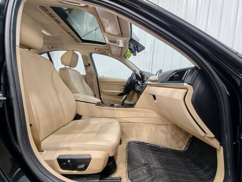 Used 2013 BMW 320i xDrive Sedan AWD/4WD image 21