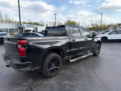 Used 2022 Chevrolet Silverado 1500 Custom AWD/4WD image 2