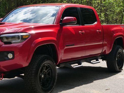 Used 2023 Toyota Tacoma TRD Sport AWD/4WD image 46