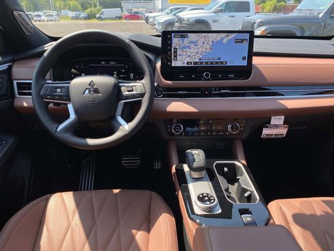 New 2025 Mitsubishi Outlander SEL AWD/4WD image 9