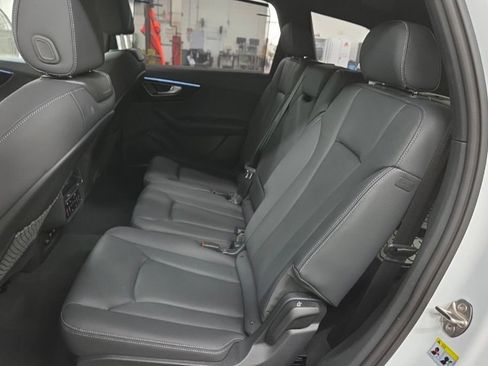 Used 2025 Audi Q7 3.0T Premium Plus AWD/4WD image 8