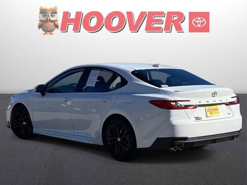 Used 2025 Toyota Camry SE w/ Multimedia Upgrade Package image 5