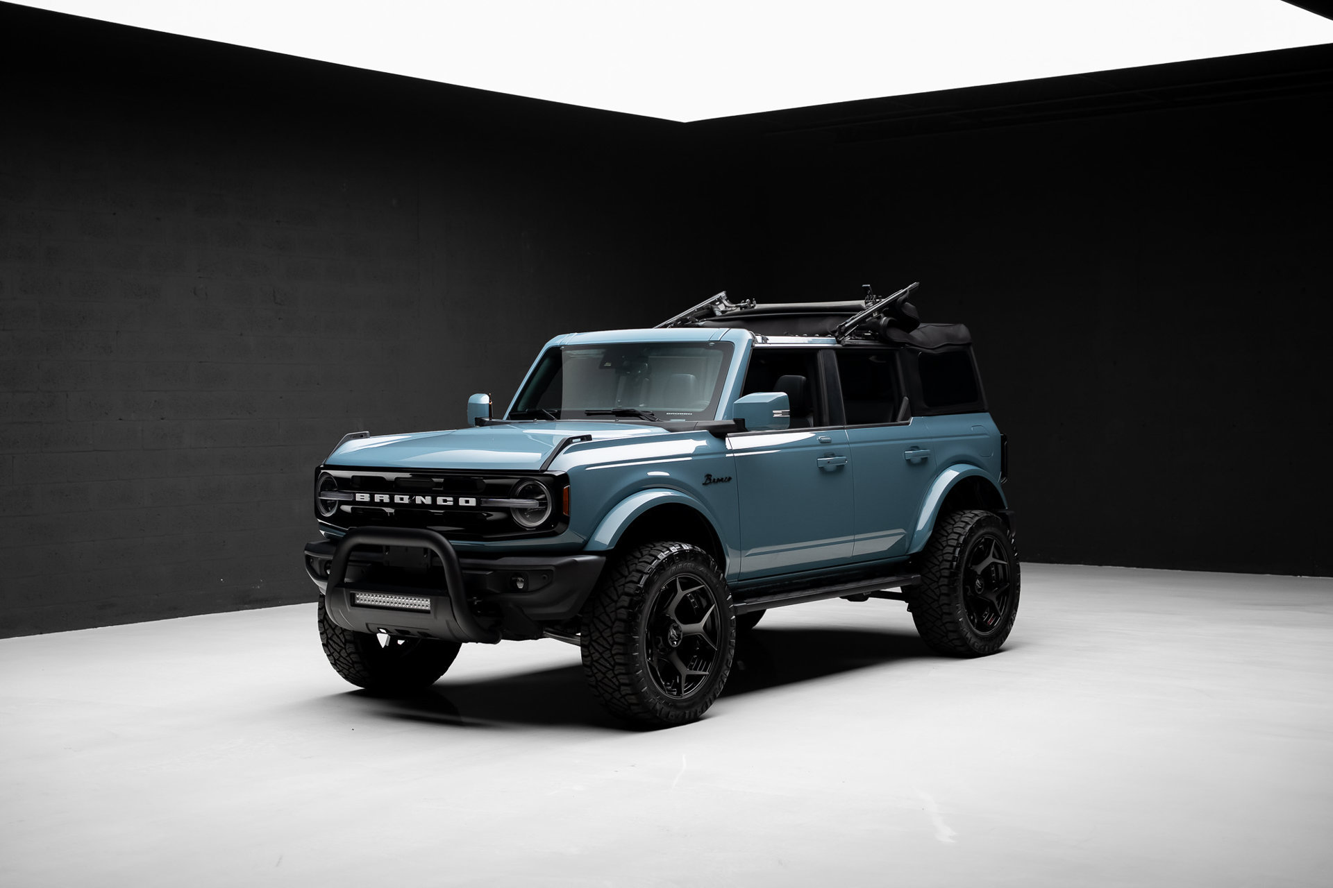 Used 2023 Ford Bronco Outer Banks AWD/4WD image 6