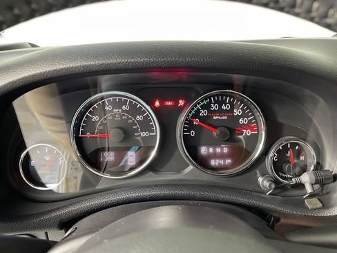 Used 2016 Jeep Wrangler Unlimited Rubicon AWD/4WD image 5